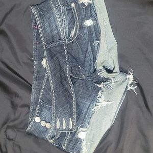 Almost famous shorts size 9
